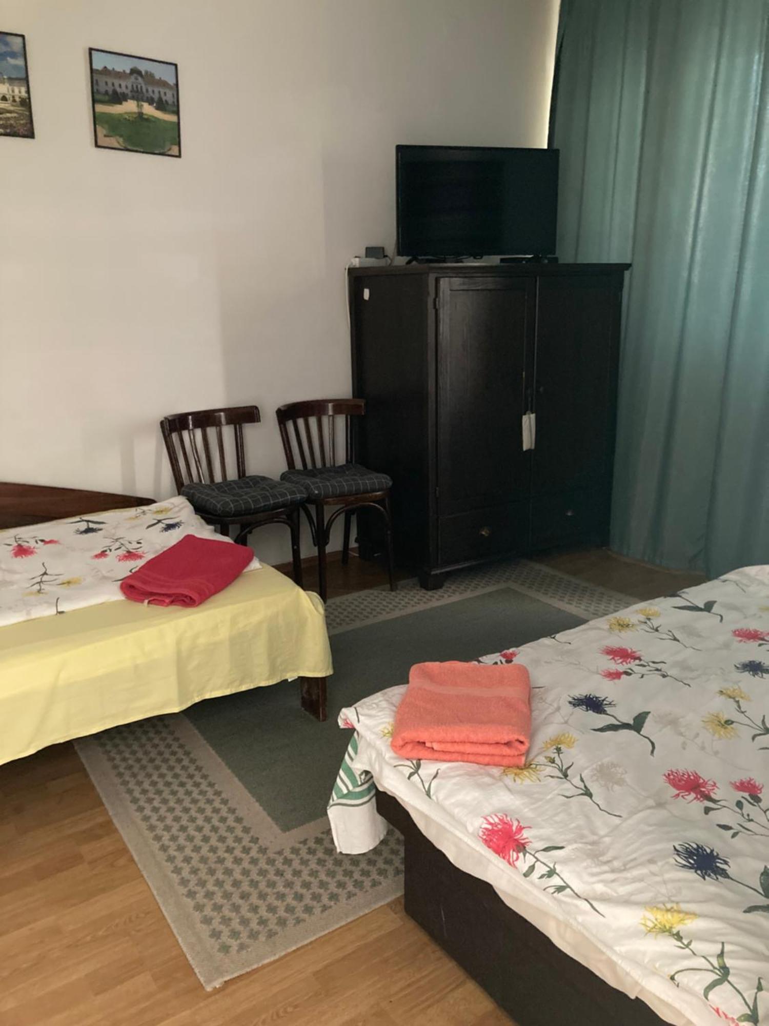 Donau Apartman,Tát Exterior foto