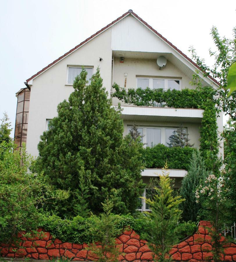 Donau Apartman,Tát Exterior foto